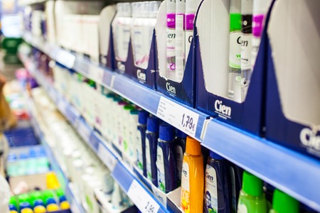 CYPRUS, PROTARAS, MALL LIDL - 19.09.2015: Shampoo in the shopのeditorial素材