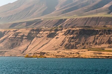 View of the Washington state side of the Columbia River that borders the state of Oregonの写真素材