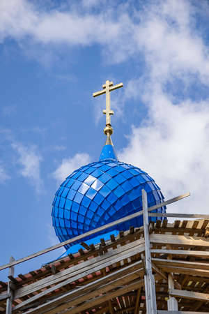 the dome of the Orthodox church, the church of the village of Pokrovskoye, Kostroma province, Russia. Year of construction 1800. Currently, the temple is being restored.の写真素材