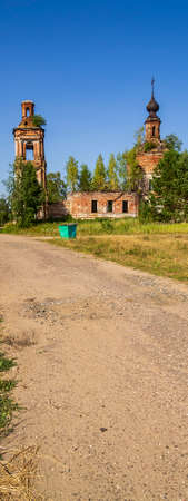 an abandoned Orthodox church, the temple of the village of Luzhki, Kostroma province, Russia. The year of construction is 1840. Currently, the temple is abandoned.の写真素材