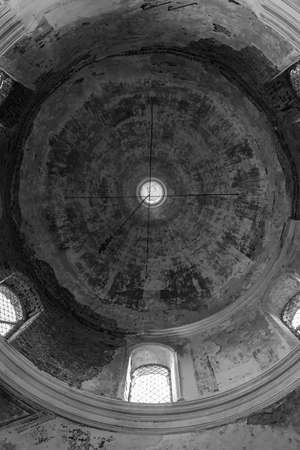 the interior of an abandoned Orthodox church, the temple of the village of Pavlovskoye, Kostroma province, Russia. The year of construction is 1826. Currently, the temple is abandoned.の写真素材