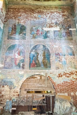 the interior of an abandoned Orthodox church, the temple of the village of Stolpino, Kostroma region, Russia, built in 1758, currently the temple is abandonedの写真素材
