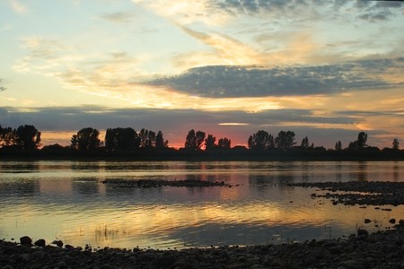 Tom River, evening