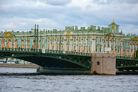 St. Petersburg, Palace bridge across the Neva river near the Winter Palaceのeditorial素材