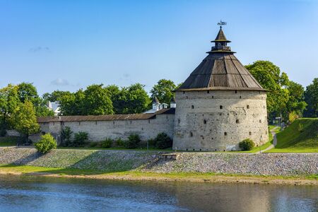 Pskov, Pokrovskaya tower and the wall of the Roundabout city on the Bank of the Velikaya river