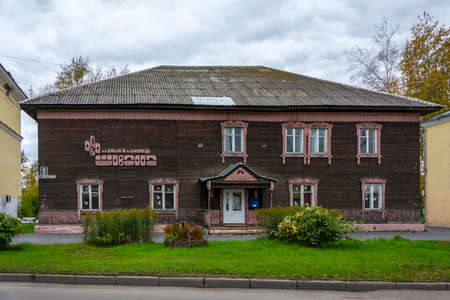 Anzhero-Sudzhensk, children's music school in an old wooden mansion, Kemerovo region-Kuzbassのeditorial素材