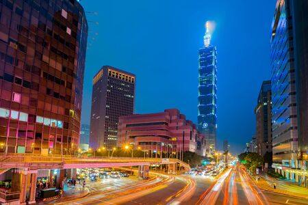 Taipei cityscape at twilight in Taiwan city.のeditorial素材