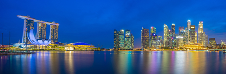Panorama view of Singapore bay and skyline at night.のeditorial素材