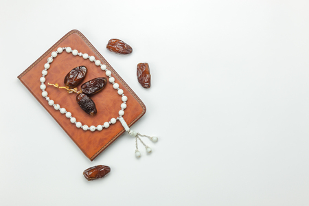 Table top view aerial image of decoration Ramadan Kareem holiday background.の写真素材