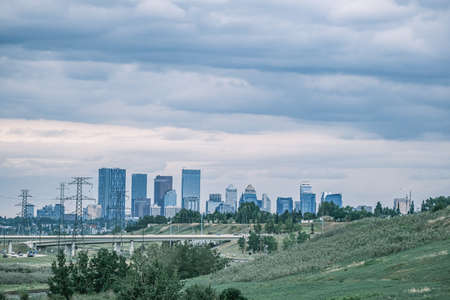 Traffic on Deerfoot trail with downtown Calgary Skyline in distanceの写真素材