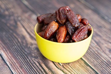 dried dates in bowl ready to serve