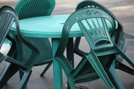Snackbar table and chairs for customers to sit and eat..の写真素材
