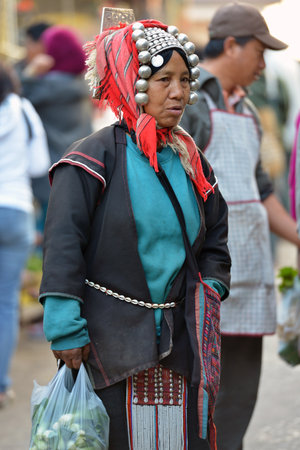 Mae Salong, Thailand  Unidentified akha woman in the market on February 22, 2014 in Mae Salong, Thailandのeditorial素材