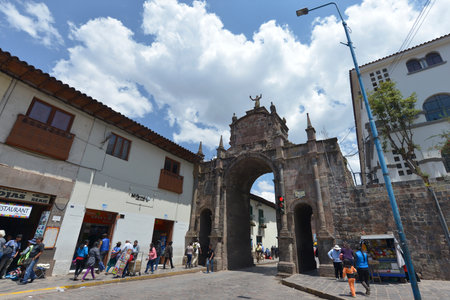 CUZCO, PERU - SEPTEMBER 12: People on the street in the center of Cuzco on September 12, 2015 in Peruのeditorial素材