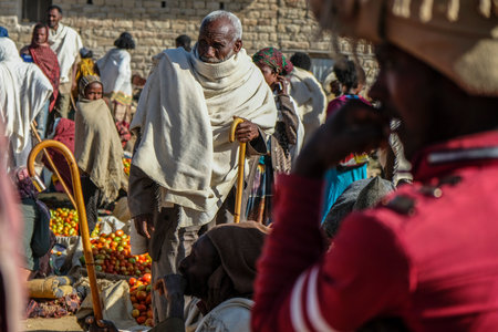 Hawzien, Tigray, Ethiopia - January 10: Sellers of tomatoes at the Hawzien market on January 10, 2018 in Hawzien, Tigray region, Ethiopia.のeditorial素材