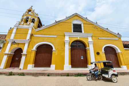 Mompox, Colombia - August 8: Transportation through a street of Mompox on August 8, 2017 in Mompox, Colombia.のeditorial素材