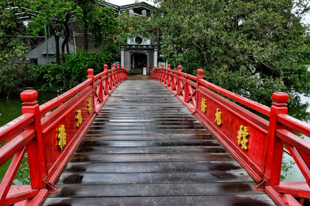 Huc Bridge in the Ngoc Son Temple, Hanoi, Vietnam.のeditorial素材