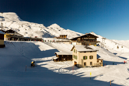 KLEINE SCHEIDEGG, SWITZERLAND - JANUARY 6, 2017: View of the ski resort Jungfrau Wengen on January 6, 2017. This resort is in the alps of canton Bern and famous for ski racing Lauberhornrennen.のeditorial素材