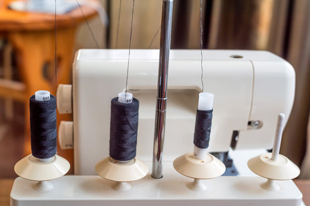 Overlock sewing machine