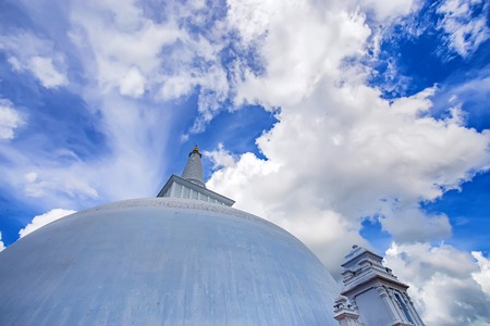 Ruwanwelisaya dagoba in Anuradhapuraの写真素材