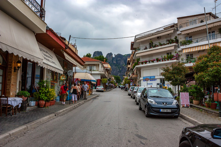KALABAKA, GREECE - JUNE, 2011: Street of Kalambakaのeditorial素材