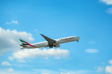 DUBAI, UAE - DECEMBER, 2016: ariplane 777のeditorial素材