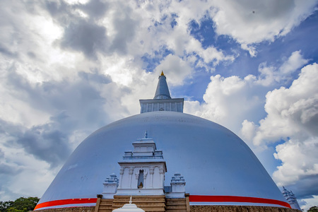 Ruwanwelisaya dagoba in Anuradhapuraの写真素材