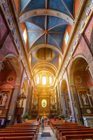 BLOIS, FRANCE - CIRCA JUNE 2014: Interior of St. Vincent Church in Bloisのeditorial素材