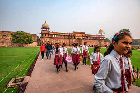 FORT, AGRA, INDIA - NOVEMBER, 2017: Jahangir Palaceのeditorial素材