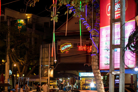 SIEM REAP, CAMBODIA- MARCH 22, 2013: Evening street in Siem Reap in Cambodiaのeditorial素材