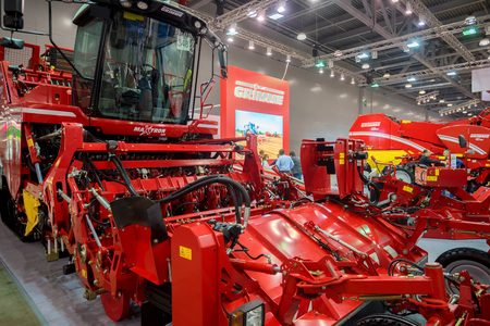 MOSCOW - OCTOBER 05, 2016: Agricultural exhibition, Rostov, Russiaのeditorial素材
