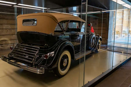 ISTANBUL, TURKEY - 14 DECEMBER 2020: Private car linkoln 1934 of Ataturkのeditorial素材