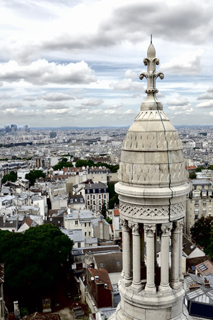Overview of Paris from the dome of Sacre Coeur. La Defense in the background.のeditorial素材