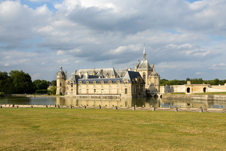 Chantilly, France- August 08, 2013: Chateau de Chantilly ( Chantilly Castle ), located in the town of Chantilly, France.のeditorial素材