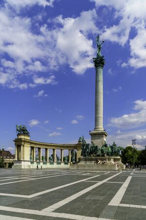 Budapest, Hungary - July 04, 2019: Heroes Square with Millenium Memorial and the horseman Memorial is one of the major squares in Budapest. Panorama with tourists and visitors.のeditorial素材