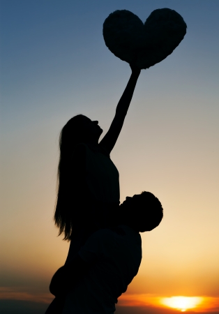 sillhouette couple loveの写真素材