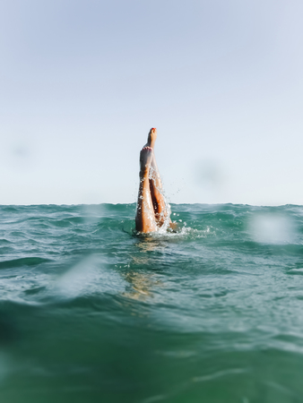 Portraits into the seaの写真素材