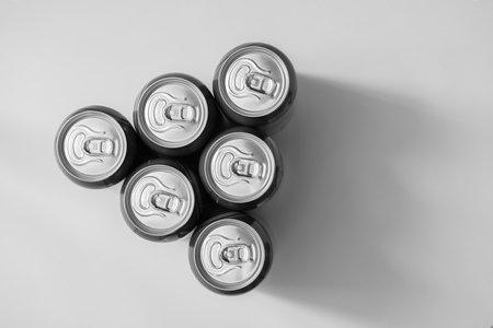 beer cans on white background, top viewの写真素材