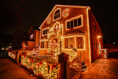 BROOKLYN, NEW YORK - DECEMBER 31, 2015 - Christmas decoration of a house in Dykers Height, New York Cityのeditorial素材