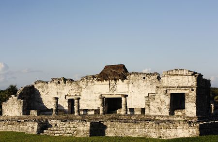 view of the mayan archaeological site of tulumの写真素材