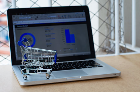 Laptop and trolley - Online shoppingの写真素材