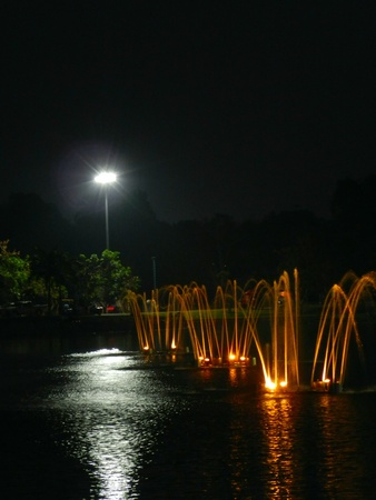 Fountain at night                         の写真素材