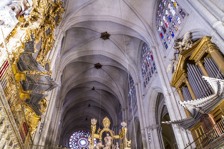 Inside the cathedral of toledo, stained glass, organ, chapel, imperial city. Spainのeditorial素材