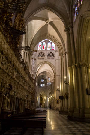 Interior of Toledo Cathedral. Arcs, organ, columns and gothic art. Spainのeditorial素材