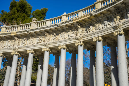 Lake in Retiro park, Madrid Spainのeditorial素材