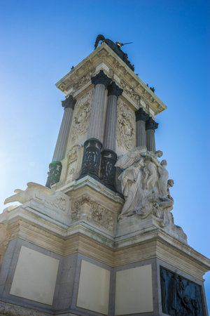 Lake in Retiro park, Madrid Spainのeditorial素材