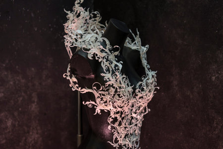 Piece made with 3d printer, is composed of white flowers that form a corset, handmade, fantasy...