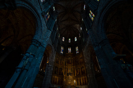Captivating Gothic and Romanesque Elements in Ãvila Cathedral Interiorの写真素材