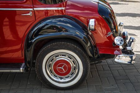 ROSTOV-ON-DON, RUSSIA, OCTOBER 07, 2017: Luxury retro car Mercedes 230 at the Retro Car Showのeditorial素材