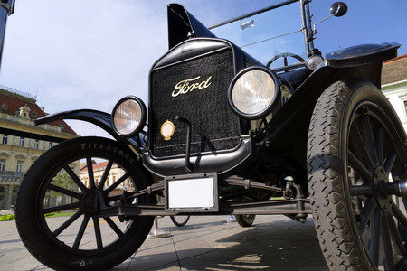 Zrenjanin ;Serbia ; 07.09.2016.Ford Model T from 1921 on exhibition of old cars ;  Ford Model T from 1921 parked in the town squareのeditorial素材